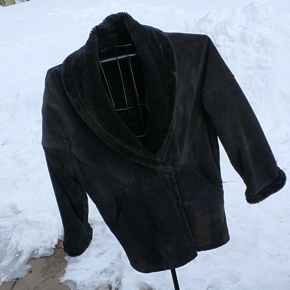 🥳🎉 HOST PICK🎉🥳Express Leather/'Fur' Coat - XS